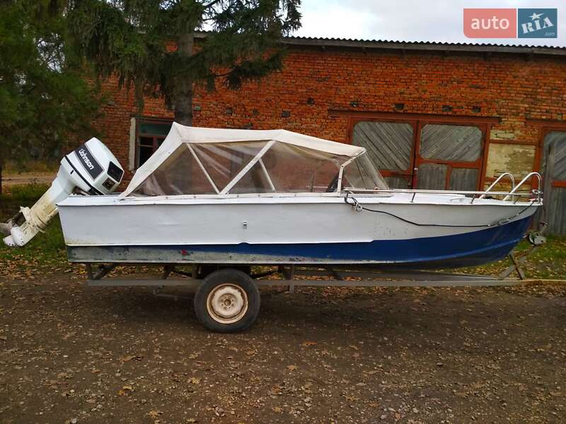 Катер Прогресс 2М 1972 в Кам'янець-Подільському