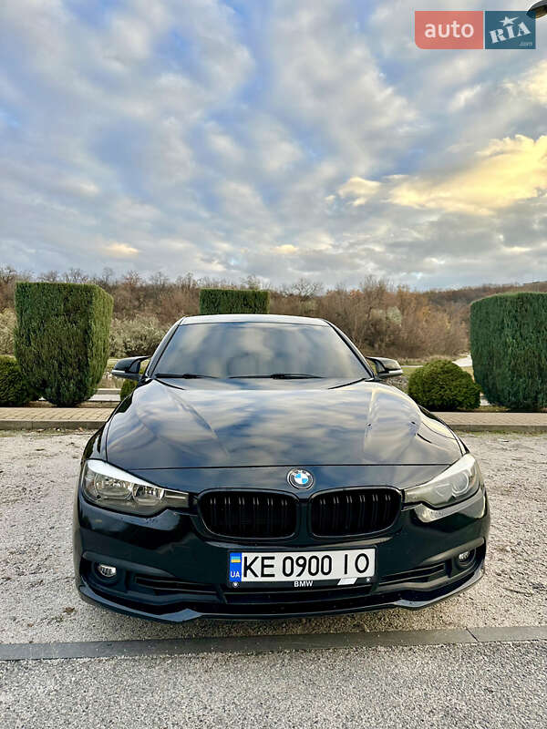 Седан BMW 3 Series 2016 в Днепре