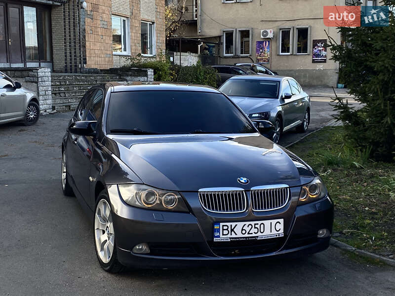 Седан BMW 3 Series 2004 в Мирополе Седан BMW 3 Series 2004 в Мирополе