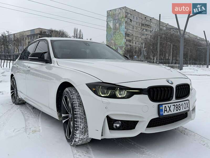 Седан BMW 3 Series 2018 в Киеве
