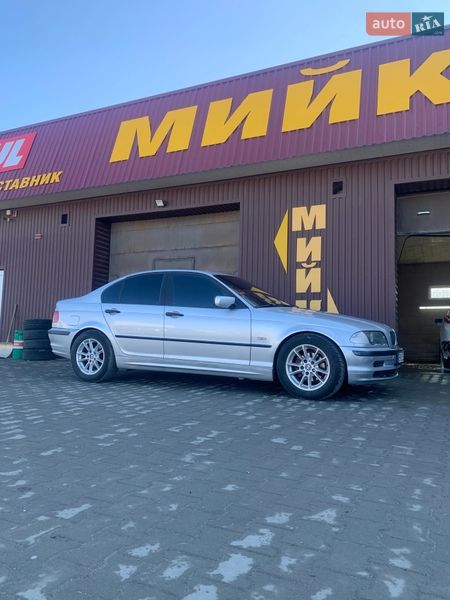 Седан BMW 3 Series 2001 в Кременце Седан BMW 3 Series 2001 в Кременце