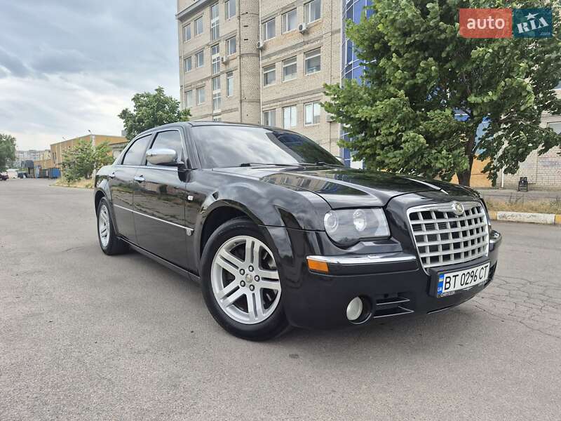 Седан Chrysler 300C 2005 в Херсоне