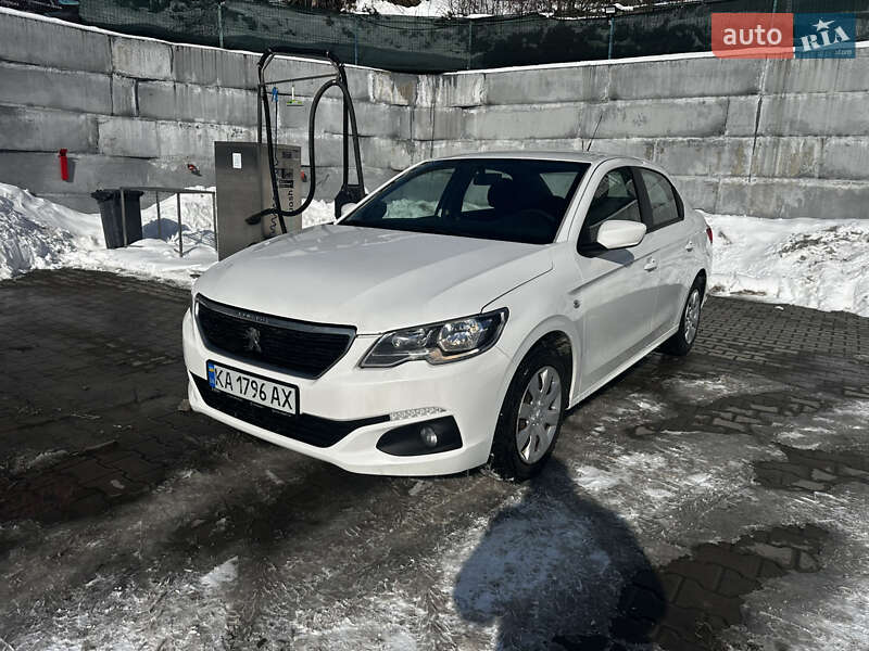Седан Peugeot 301 2020 в Киеве