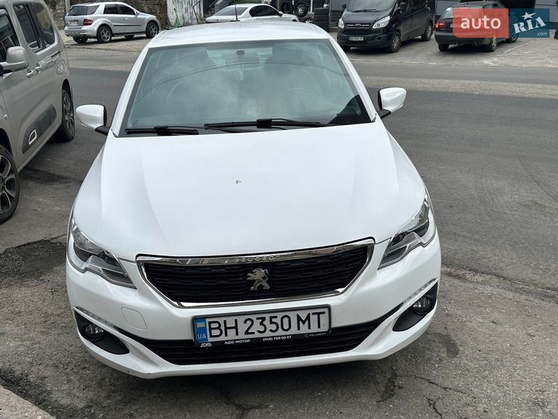 Седан Peugeot 301 2018 в Одессе