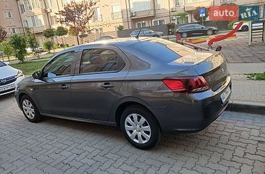 Седан Peugeot 301 2019 в Ужгороде