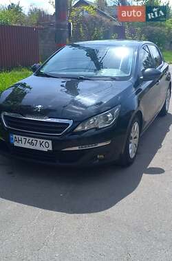 Хэтчбек Peugeot 308 2015 в Репках