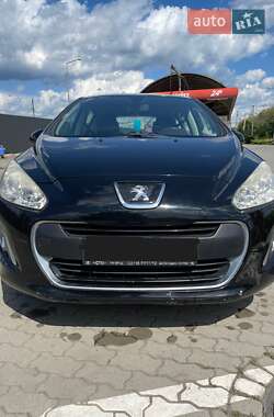 Хэтчбек Peugeot 308 2011 в Ужгороде