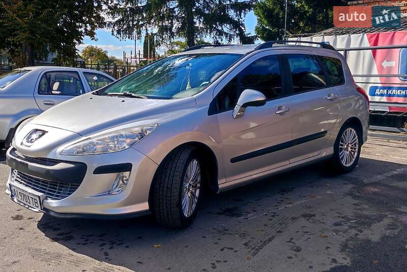 Универсал Peugeot 308 2009 в Узине