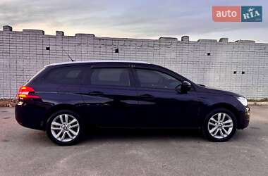 Універсал Peugeot 308 2015 в Дніпрі