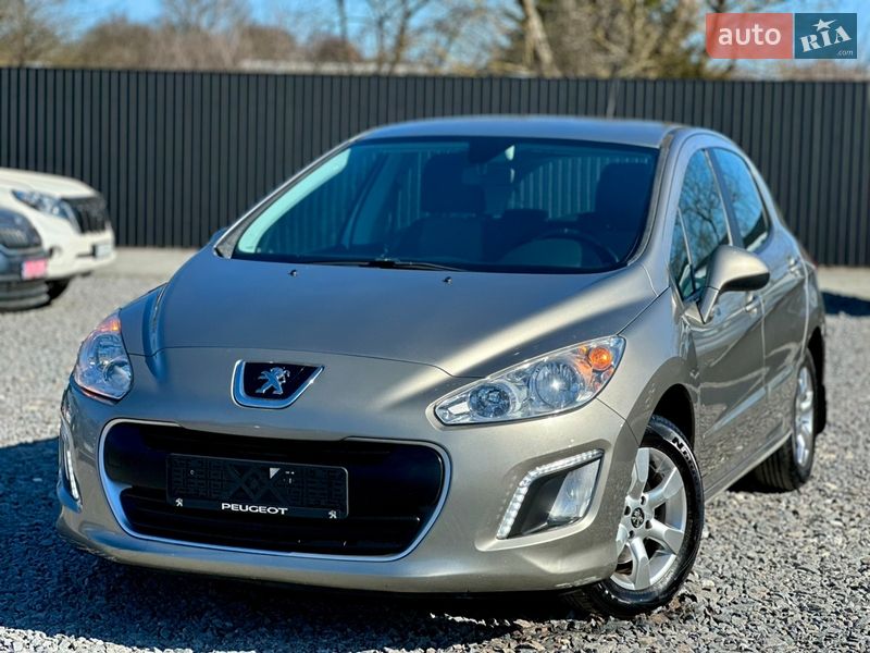 Хэтчбек Peugeot 308 2012 в Дрогобыче Хэтчбек Peugeot 308 2012 в Дрогобыче