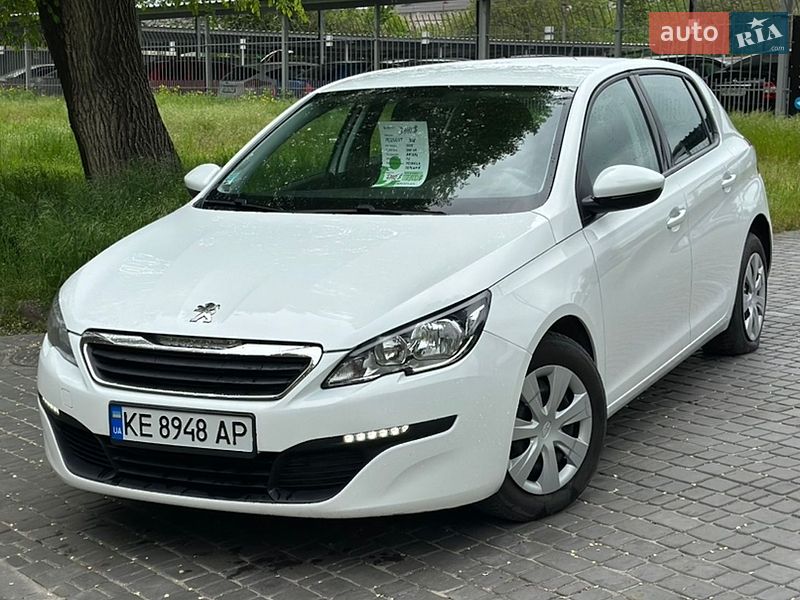 Хэтчбек Peugeot 308 2015 в Каменском