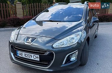 Універсал Peugeot 308 2011 в Дніпрі