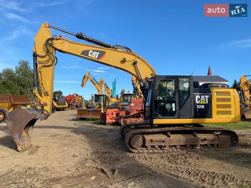 Гусеничный экскаватор Caterpillar 320 2013 в Львове Гусеничный экскаватор Caterpillar 320 2013 в Львове