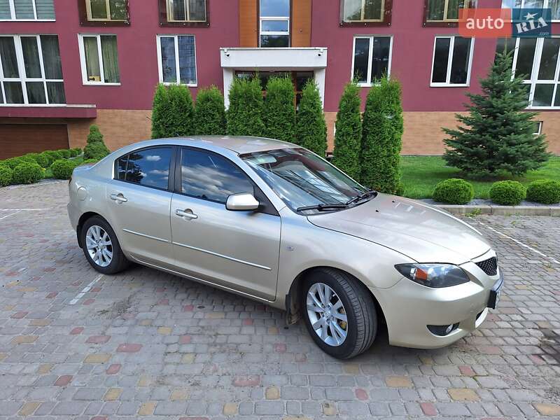 Седан Mazda 3 2005 в Львове