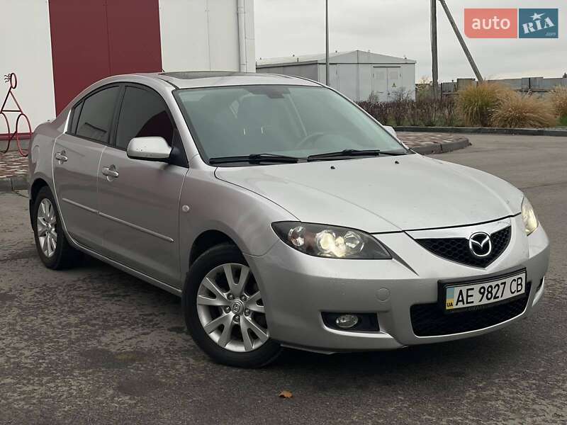 Седан Mazda 3 2008 в Днепре