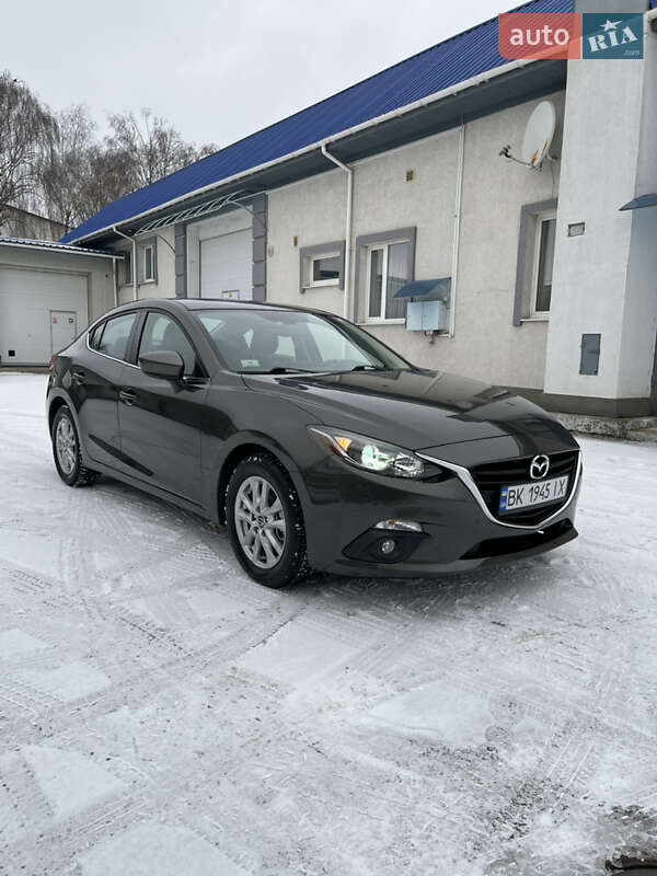 Седан Mazda 3 2016 в Ровно Седан Mazda 3 2016 в Ровно
