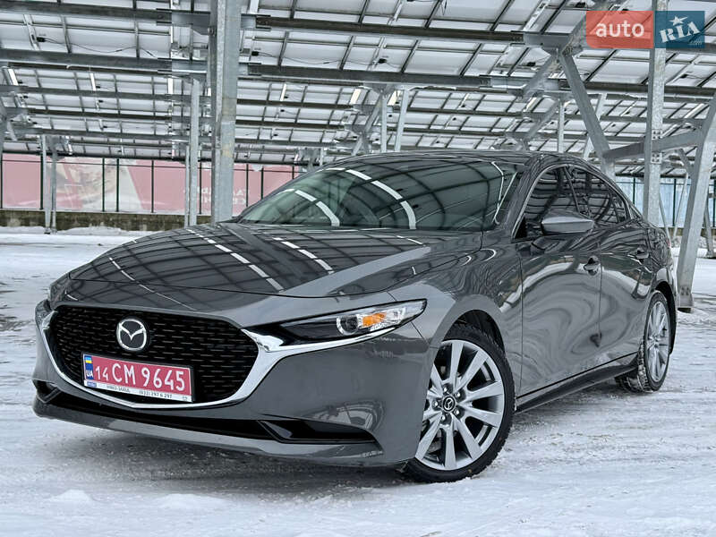 Седан Mazda 3 2023 в Львове