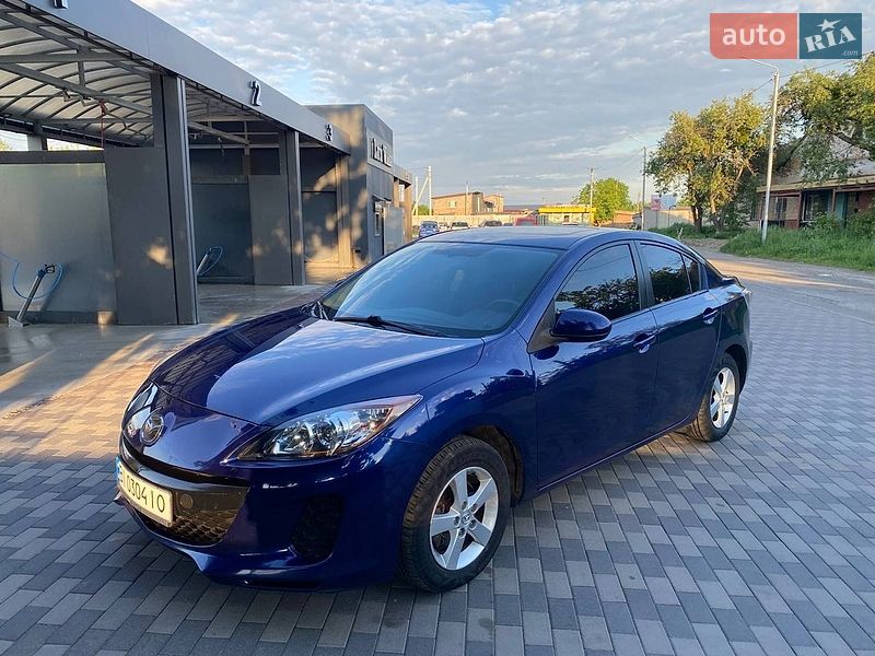 Седан Mazda 3 2012 в Лубнах