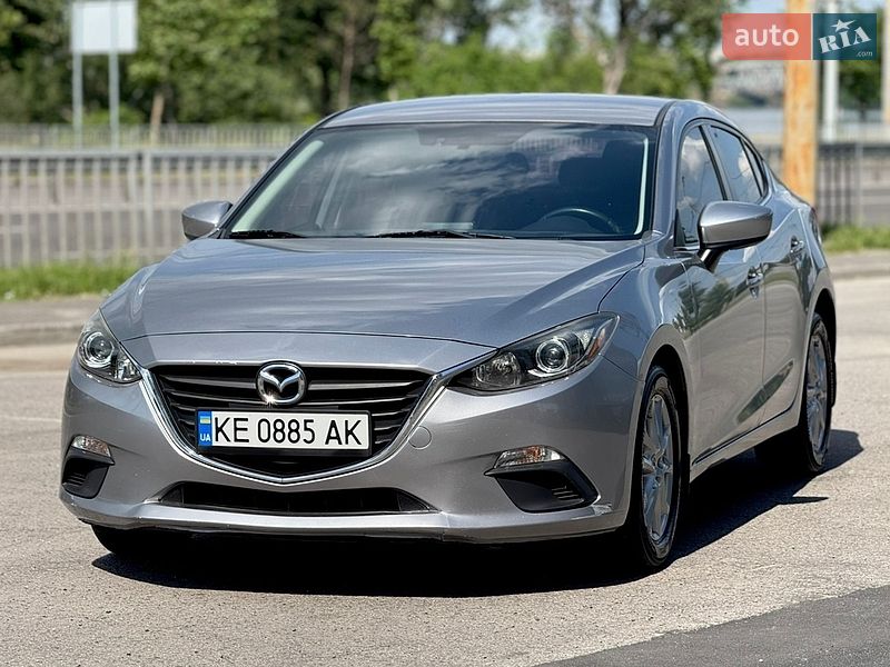 Седан Mazda 3 2016 в Днепре Седан Mazda 3 2016 в Днепре