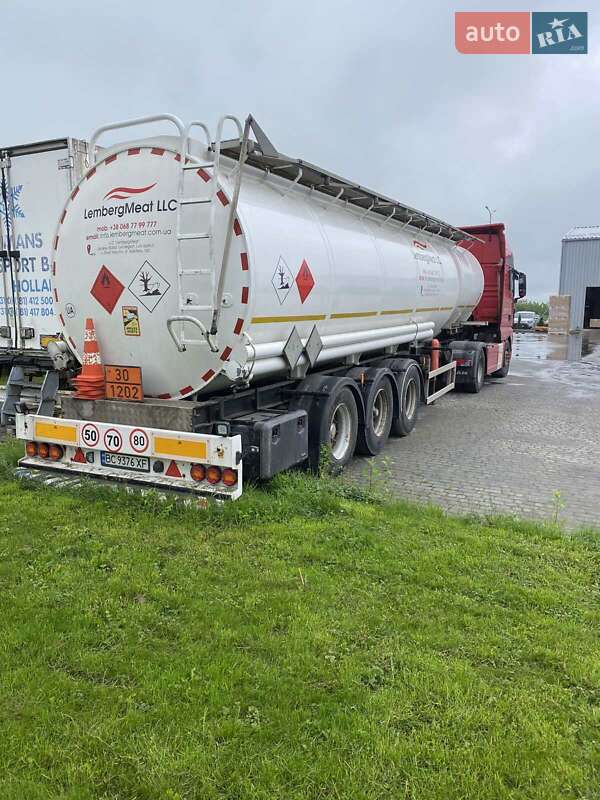 Цистерна полуприцеп Elzam 3NC38 2001 в Львове Цистерна полуприцеп Elzam 3NC38 2001 в Львове