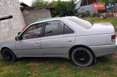 Седан Peugeot 405 1988 в Стрию