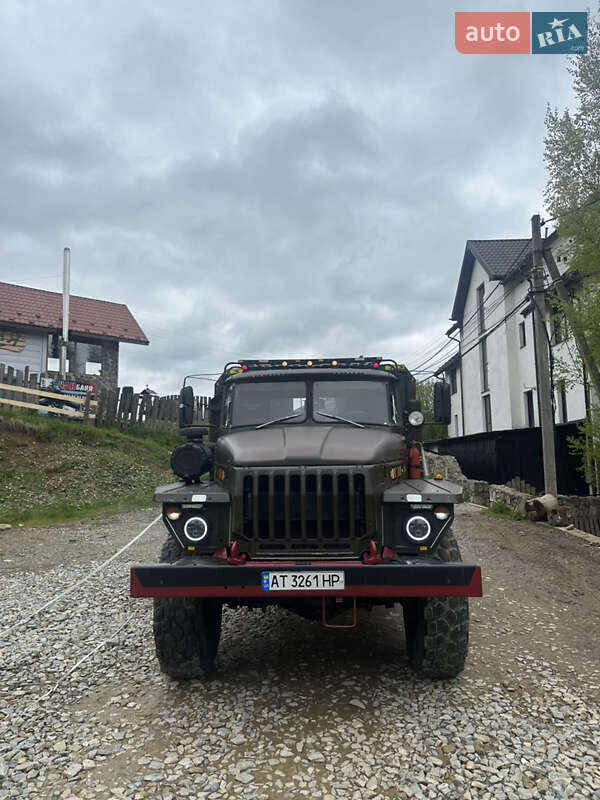 Самосвал Урал 4320 1988 в Яремче