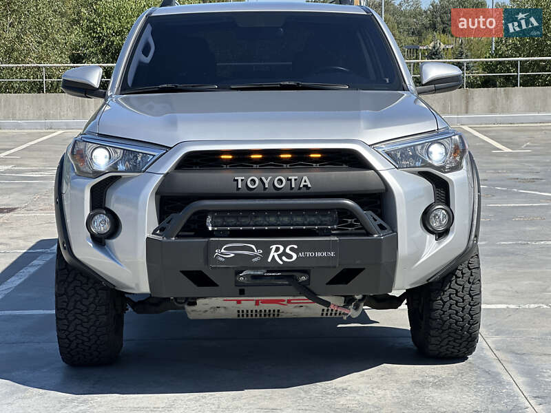 Внедорожник / Кроссовер Toyota 4Runner 2018 в Киеве