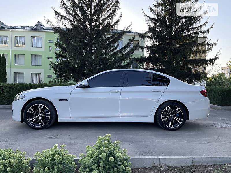 Седан BMW 5 Series 2014 в Тульчине