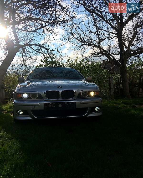 Седан BMW 5 Series 2001 в Балте