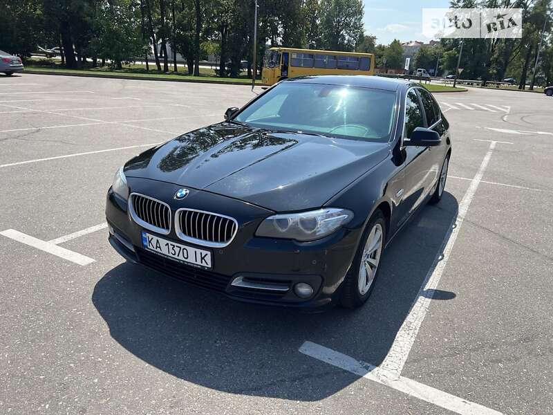 Седан BMW 5 Series 2016 в Киеве