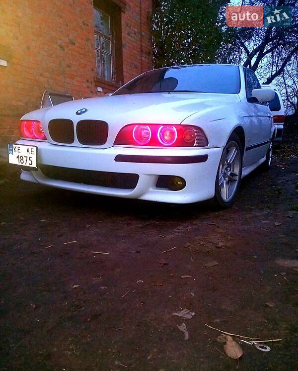 Седан BMW 5 Series 1998 в Богодухове
