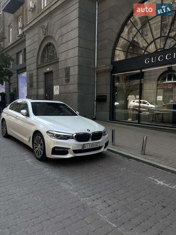 Седан BMW 5 Series 2017 в Киеве