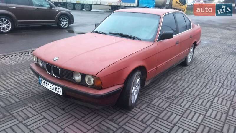 Седан BMW 5 Series 1990 в Жидачове
