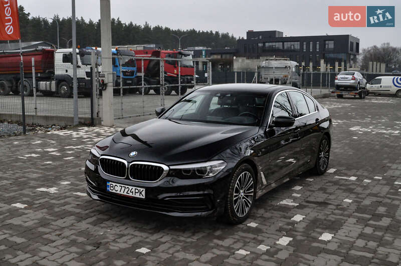 Седан BMW 5 Series 2019 в Львове