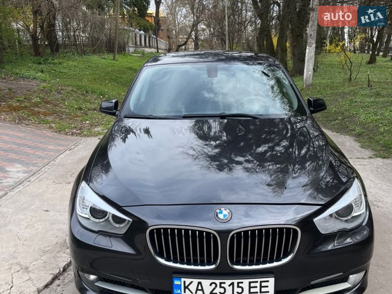 Седан BMW 5 Series 2012 в Остроге