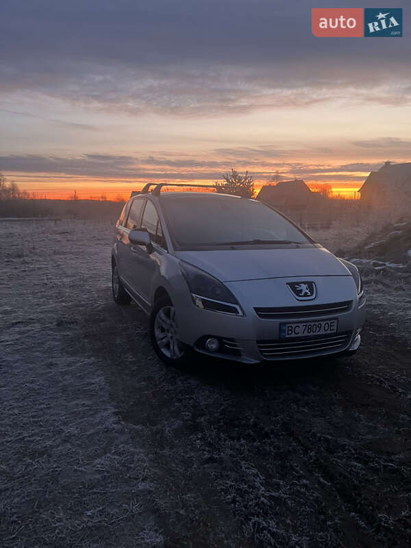 Микровэн Peugeot 5008 2011 в Яворове