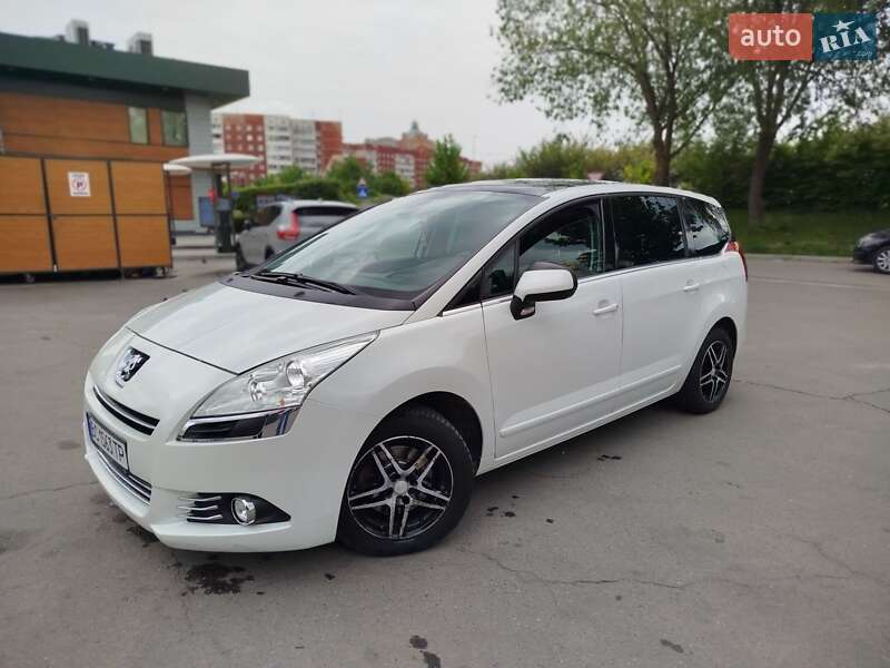 Микровэн Peugeot 5008 2010 в Львове