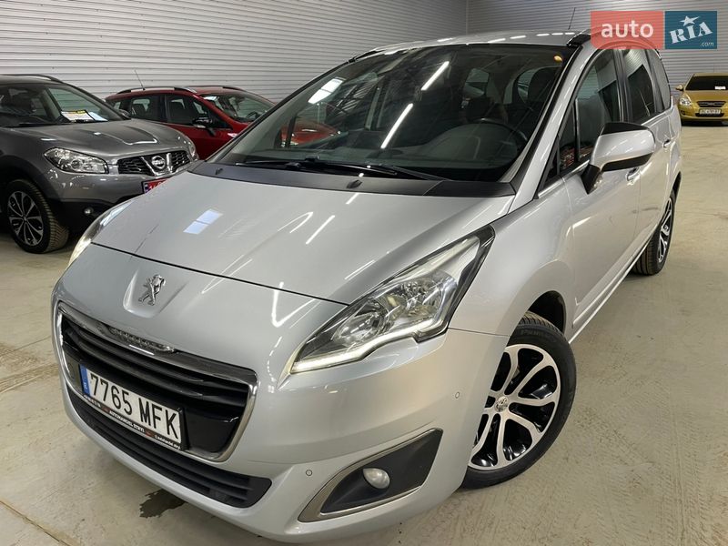 Микровэн Peugeot 5008 2015 в Стрые Микровэн Peugeot 5008 2015 в Стрые