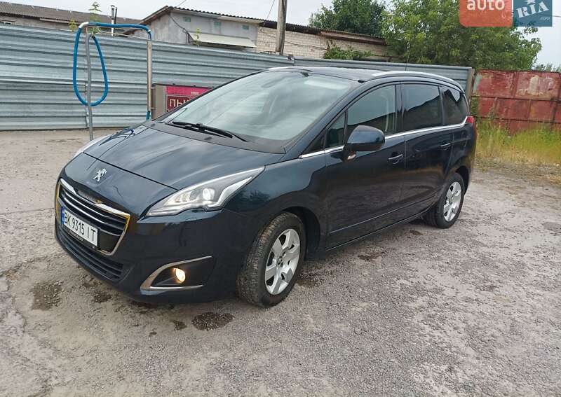 Мікровен Peugeot 5008 2015 в Бродах