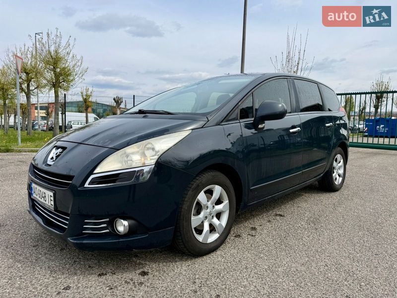 Микровэн Peugeot 5008 2010 в Ужгороде
