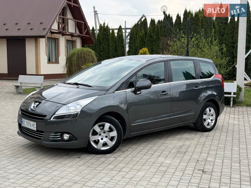 Микровэн Peugeot 5008 2013 в Самборе