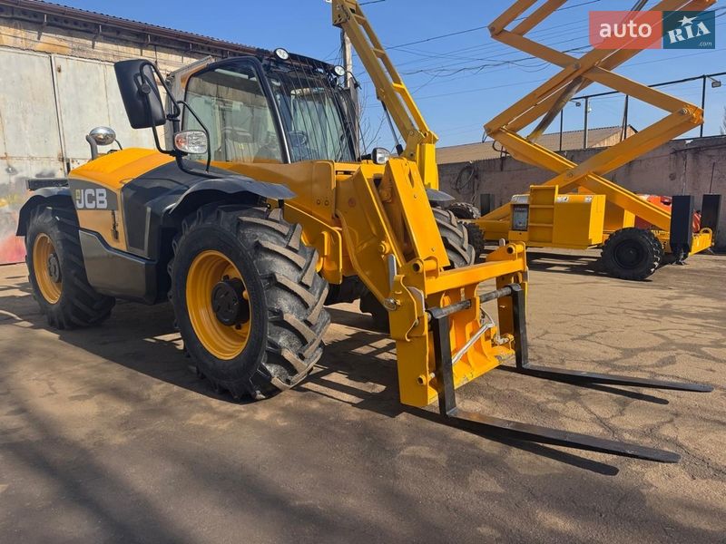 Телескопічні навантажувачі JCB 531-70 2015 в Житомирі