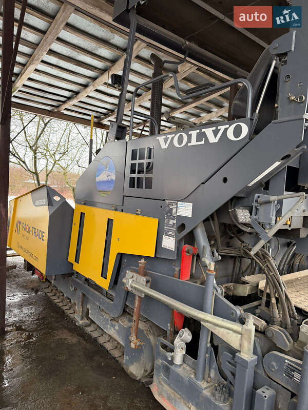 Асфальтоукладчик ABG Titan 6820 2010 в Борщеве