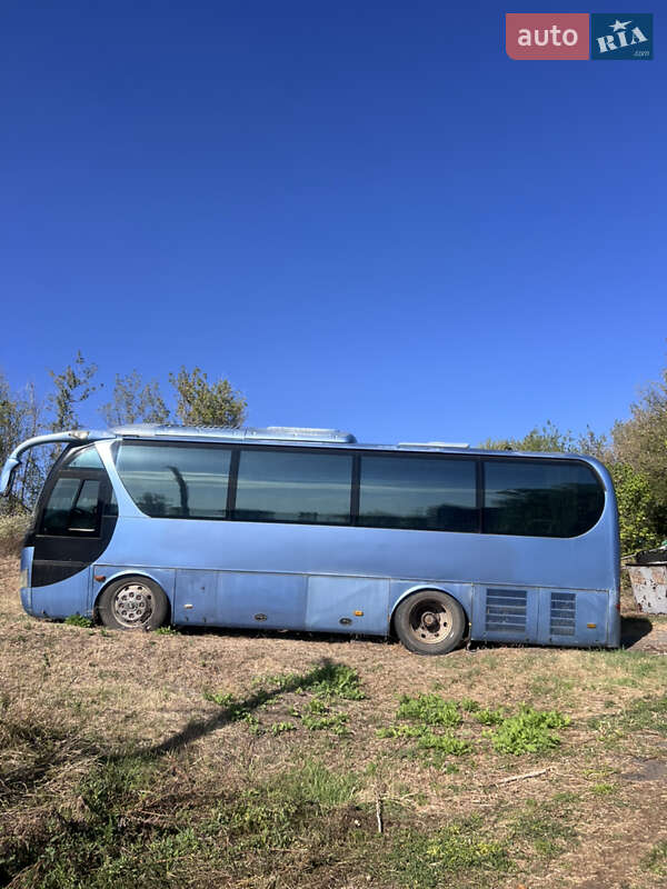 Туристический / Междугородний автобус YUTONG 6831 2007 в Киеве Туристический / Междугородний автобус YUTONG 6831 2007 в Киеве