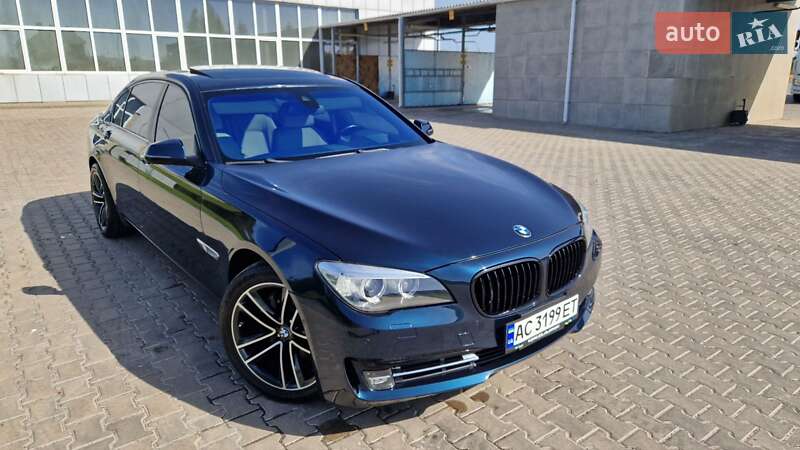 Седан BMW 7 Series 2012 в Любомле