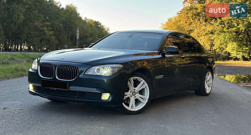 Седан BMW 7 Series 2010 в Луцке