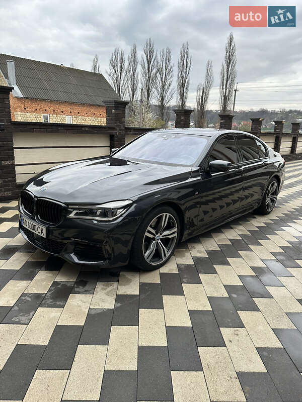 Седан BMW 7 Series 2017 в Иршаве