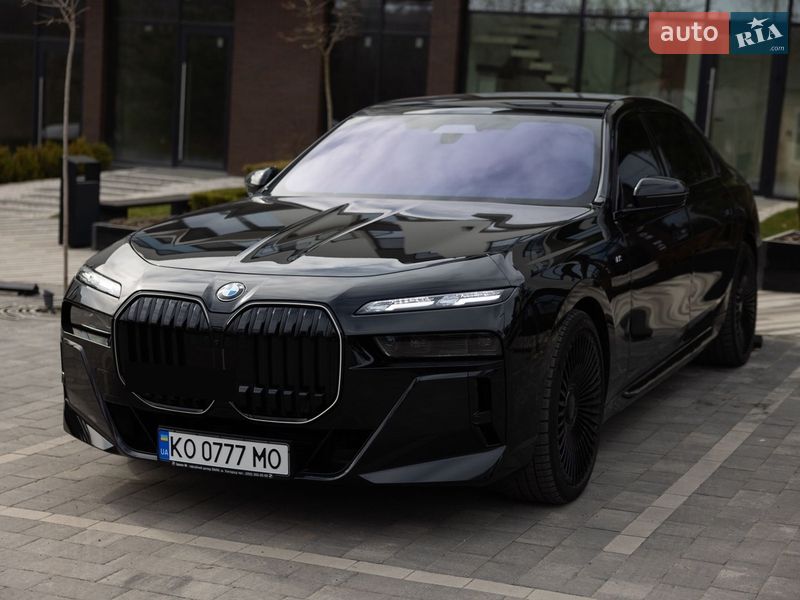 Седан BMW 7 Series 2025 в Ужгороді