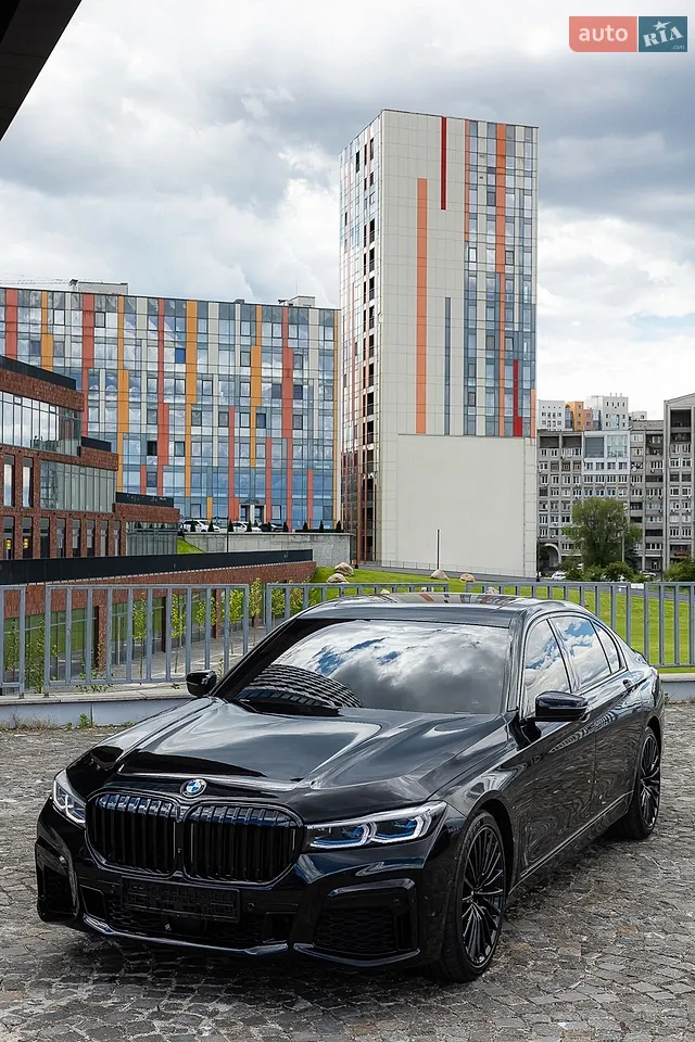 BMW 7 Series 2020 photo 2