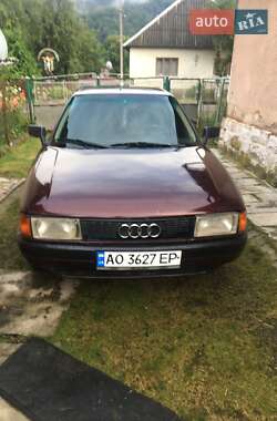 Седан Audi 80 1987 в Великом Березном